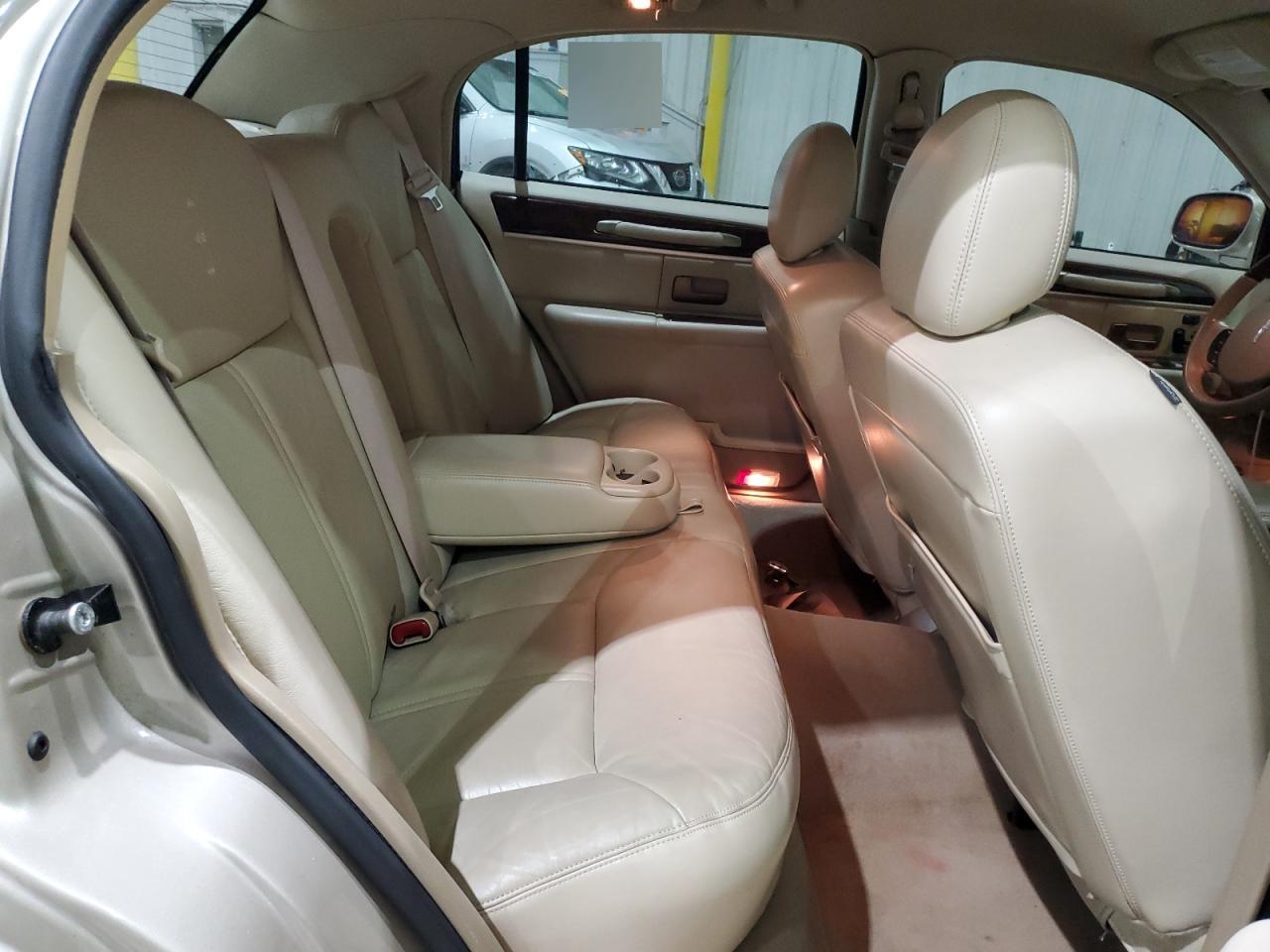 2009 Lincoln Town Car Signature Limited VIN: 2LNHM82V79X619400 Lot: 92168005