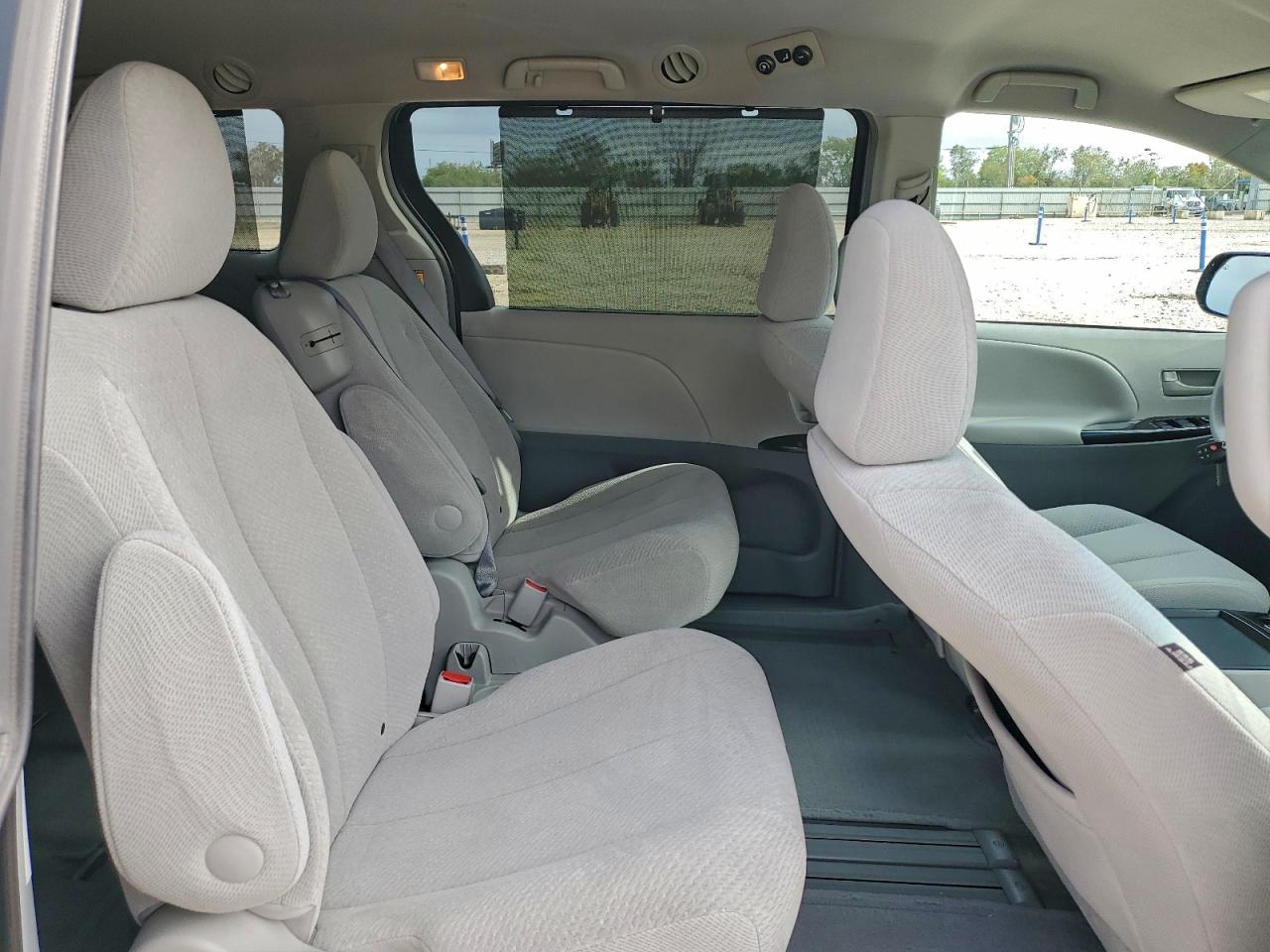 2011 Toyota Sienna Le VIN: 5TDKK3DC3BS172399 Lot: 93829155