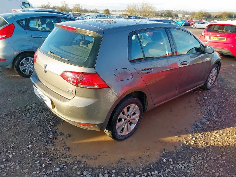 2013 VOLKSWAGEN GOLF SE