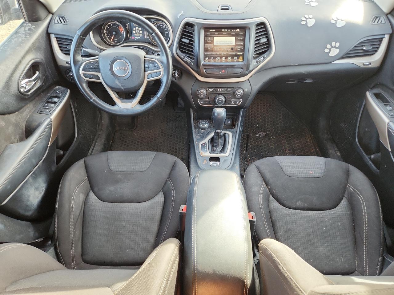 2018 Jeep Cherokee Latitude VIN: 1C4PJMCX0JD516204 Lot: 92529375