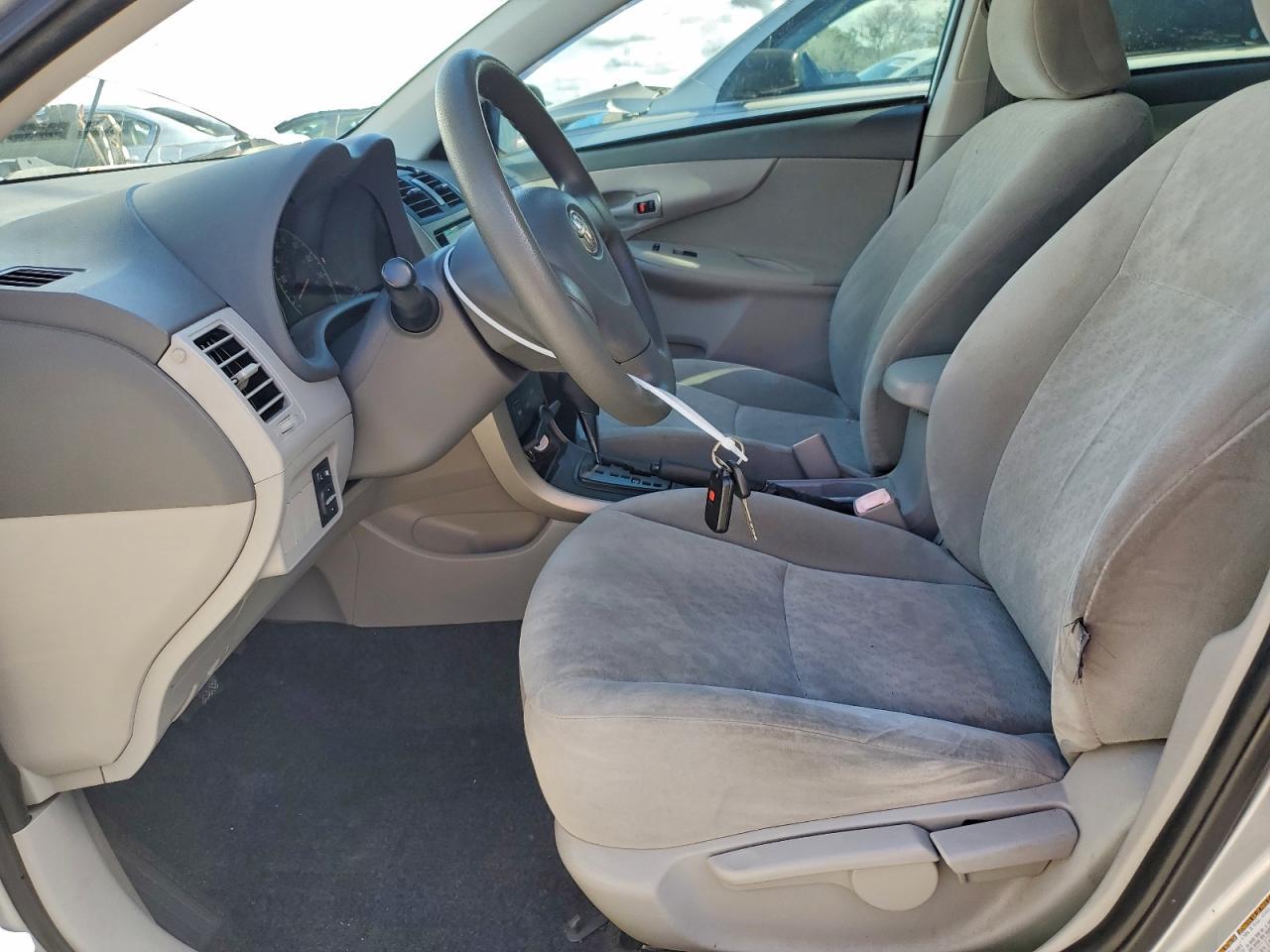 2009 Toyota Corolla Base VIN: JTDBL40E999080880 Lot: 94638485