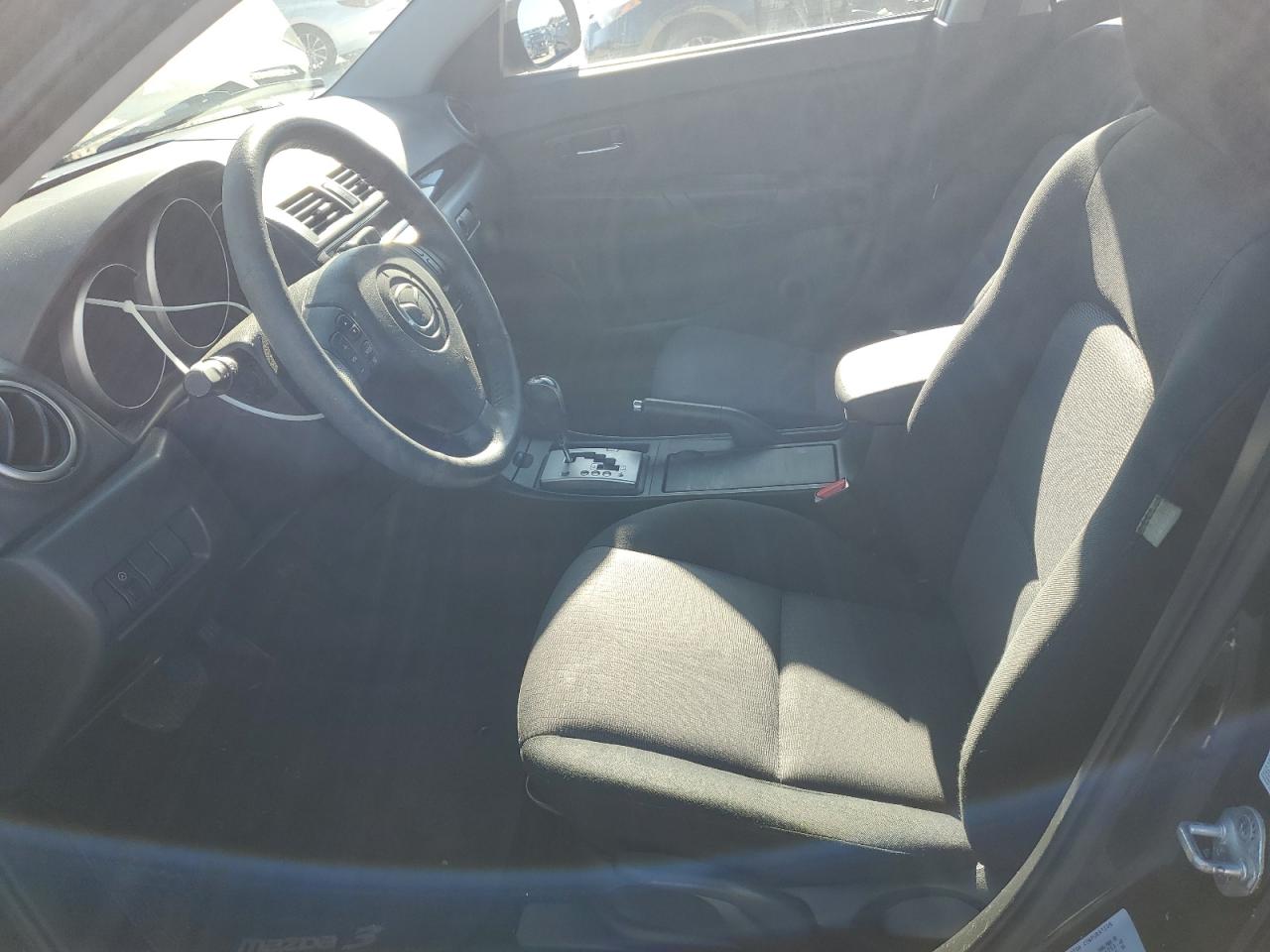 2008 Mazda 3 I VIN: JM1BK32G581174523 Lot: 84608145