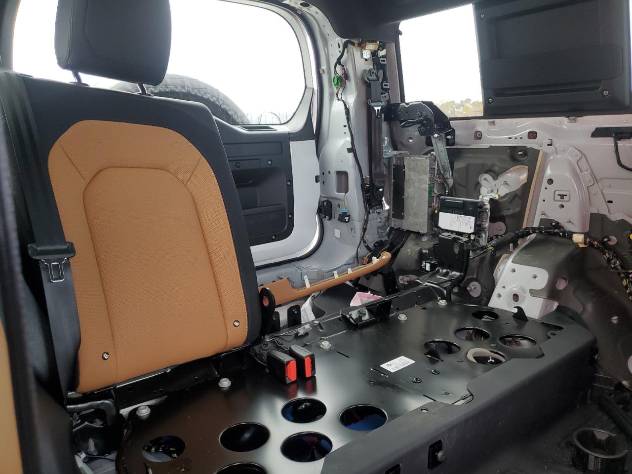 2024 Land Rover Defender 90 X-Dynamic Se VIN: SALE26EU9R2338568 Lot: 91914135