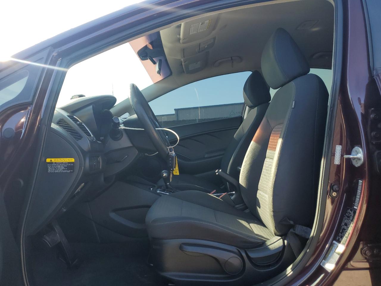 2017 Kia Forte Lx VIN: 3KPFL4A75HE058239 Lot: 92464875