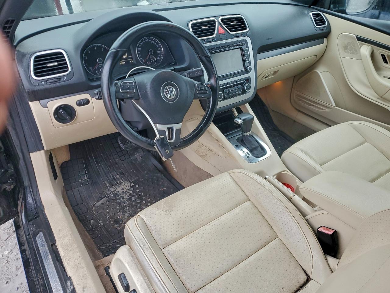 2010 Volkswagen Eos Turbo VIN: WVWBA7AHXAV013829 Lot: 93662925