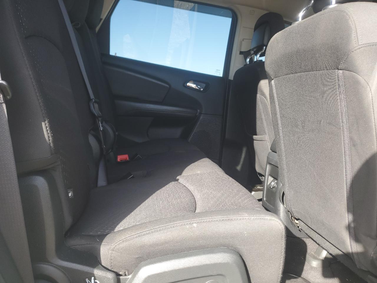 2018 Dodge Journey Se VIN: 3C4PDCABXJT490908 Lot: 92634945