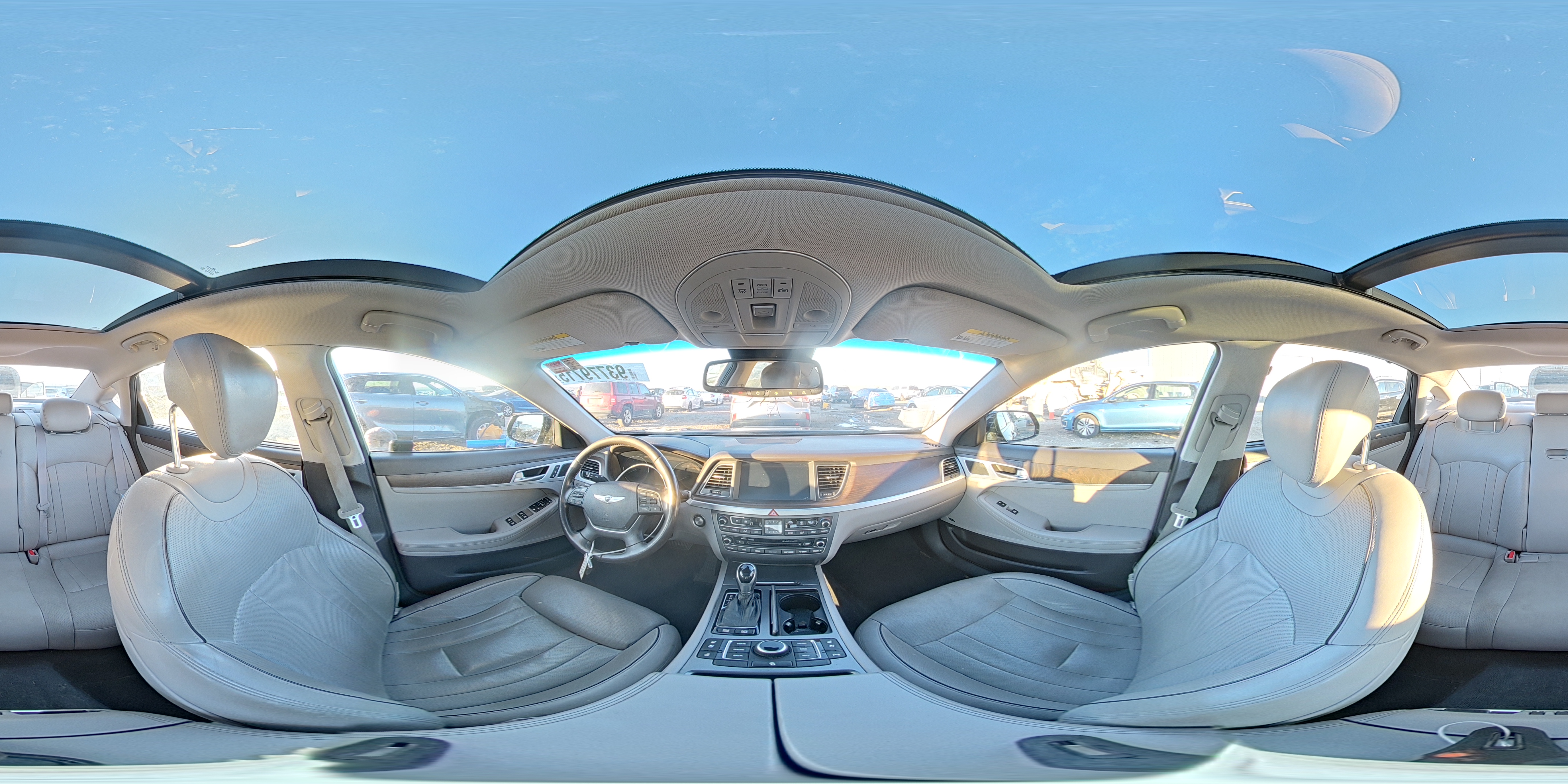 2015 Hyundai Genesis 3.8L VIN: KMHGN4JE9FU071325 Lot: 93779715