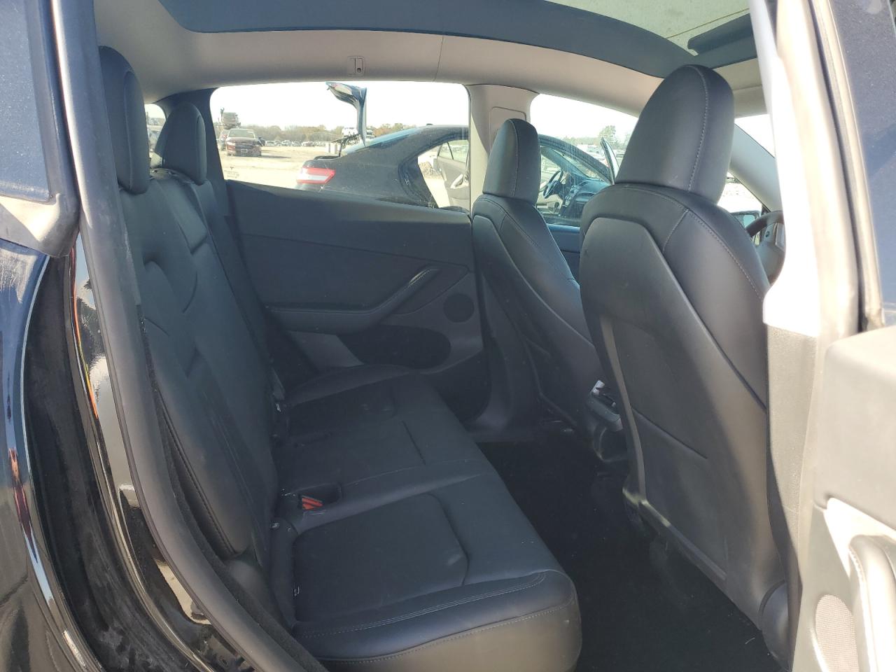 2023 Tesla Model Y VIN: 7SAYGDEF9PF766729 Lot: 92181295