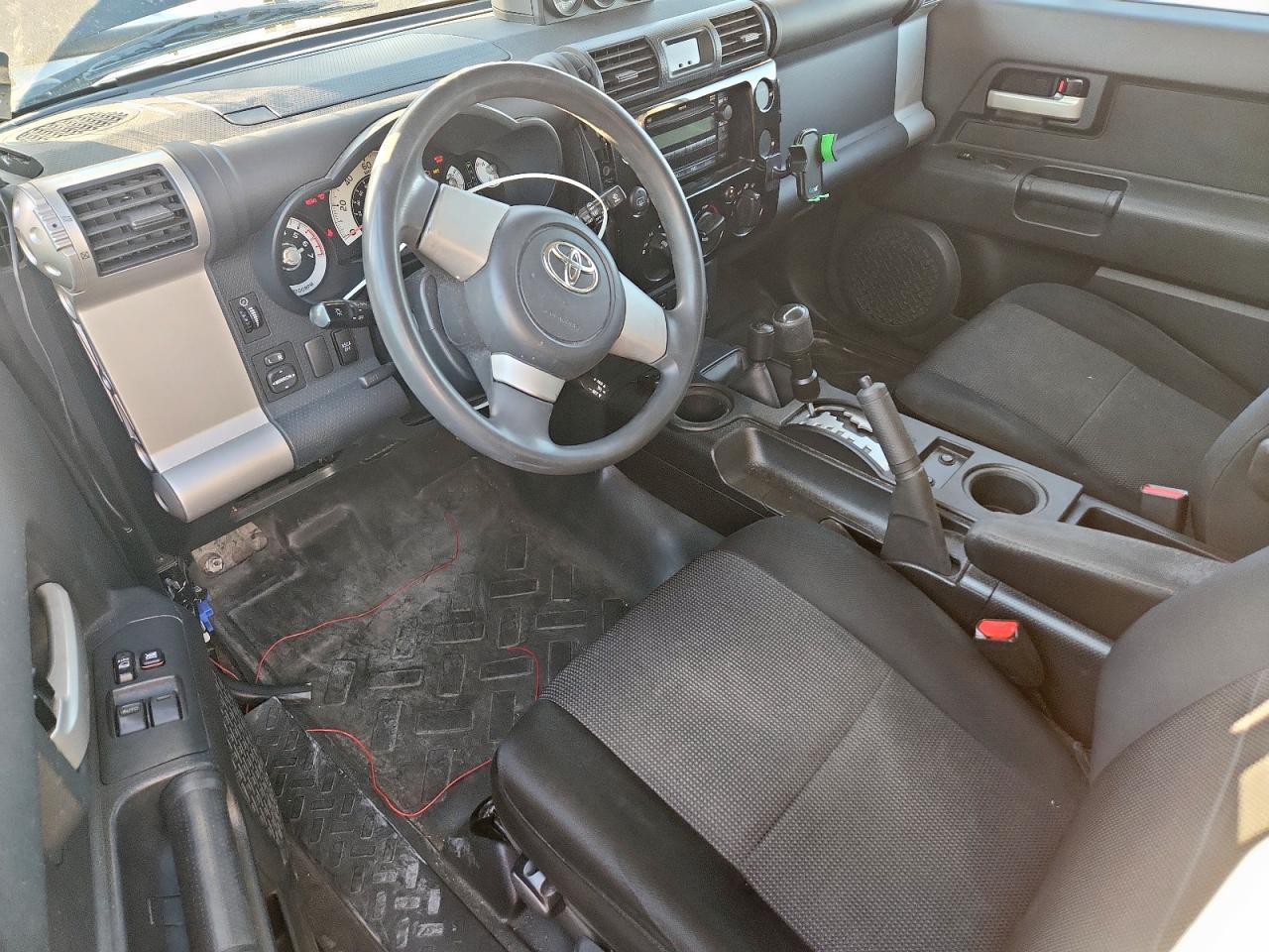 2010 Toyota Fj Cruiser VIN: JTEBU4BF8AK075164 Lot: 92735335