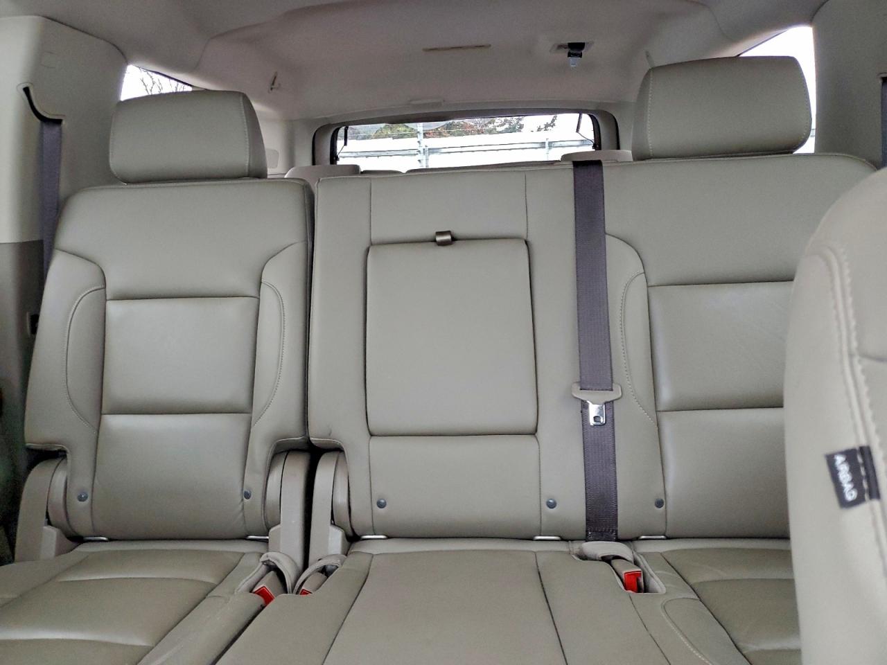 2019 Chevrolet Suburban K1500 Lt VIN: 1GNSKHKCXKR312468 Lot: 94112375