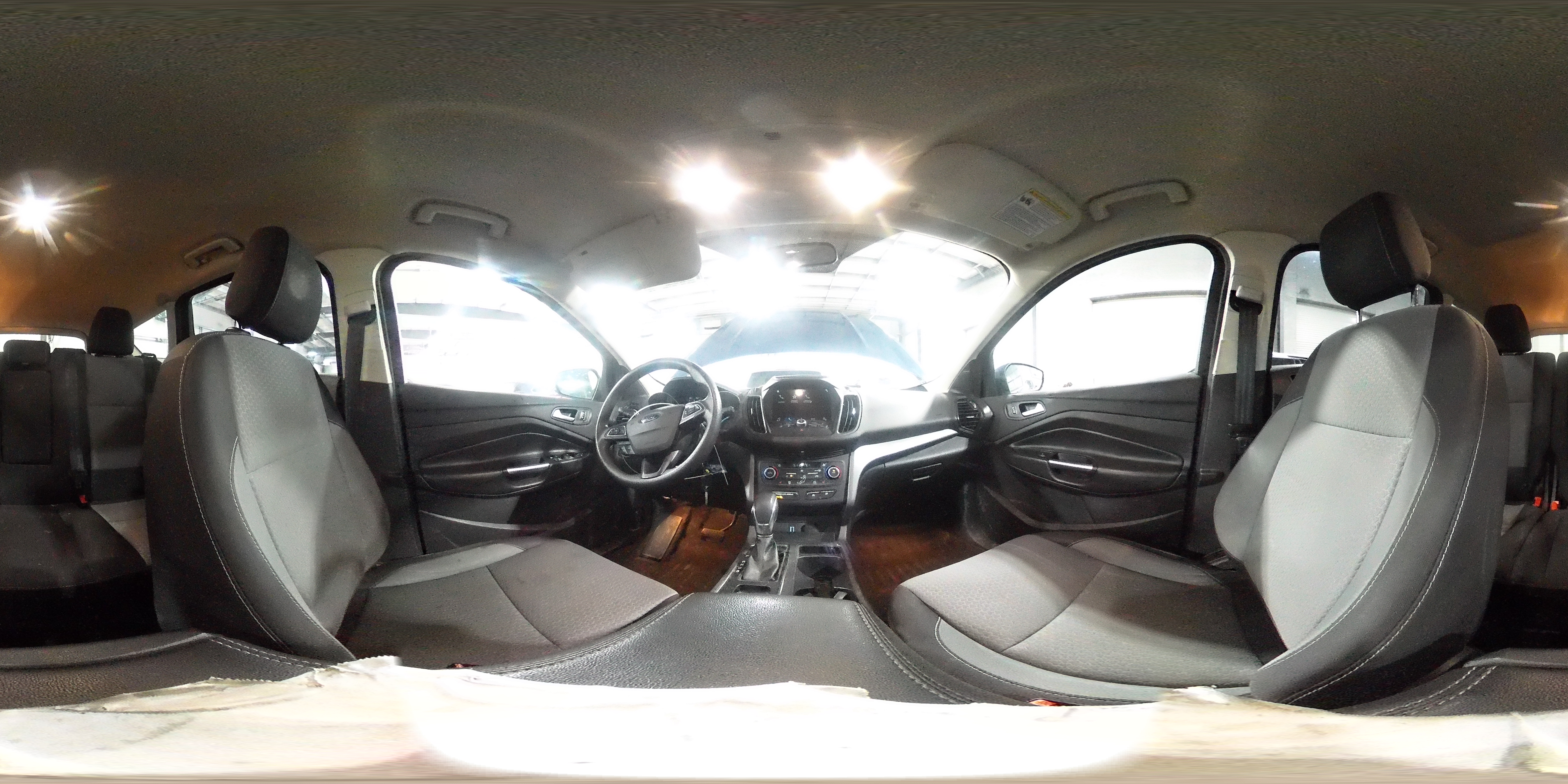 2018 Ford Escape Se VIN: 1FMCU9GD0JUC60001 Lot: 92057125