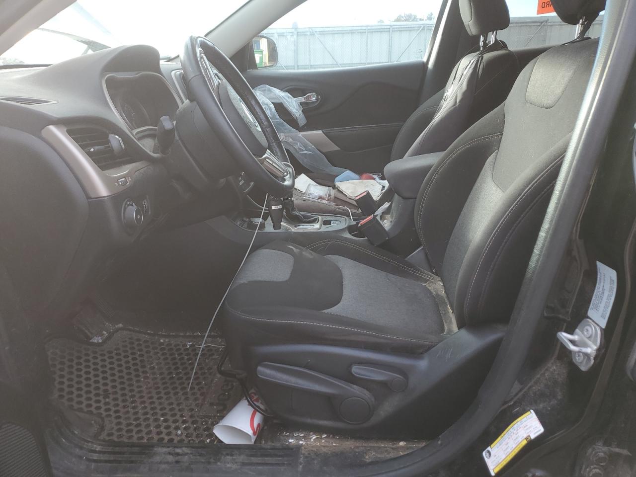 2018 Jeep Cherokee Latitude VIN: 1C4PJMCX0JD509303 Lot: 91477905