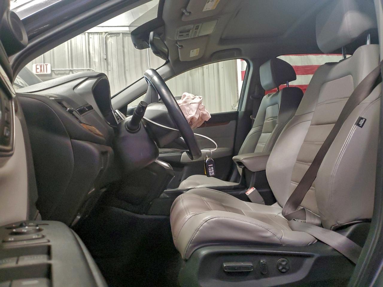 2017 Honda Cr-V Touring VIN: 2HKRW2H94HH681590 Lot: 94311195