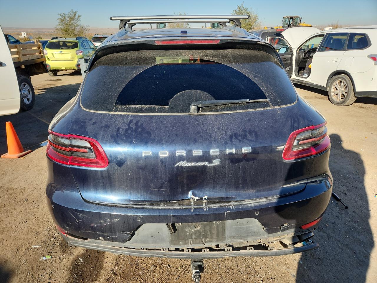 2017 Porsche Macan S VIN: WP1AB2A53HLB10585 Lot: 92808545