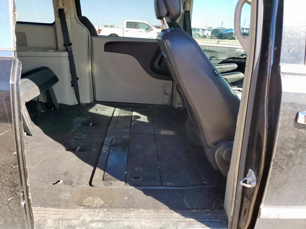 2014 Chrysler Town & Country Touring VIN: 2C4RC1BG0ER157555 Lot: 91668815