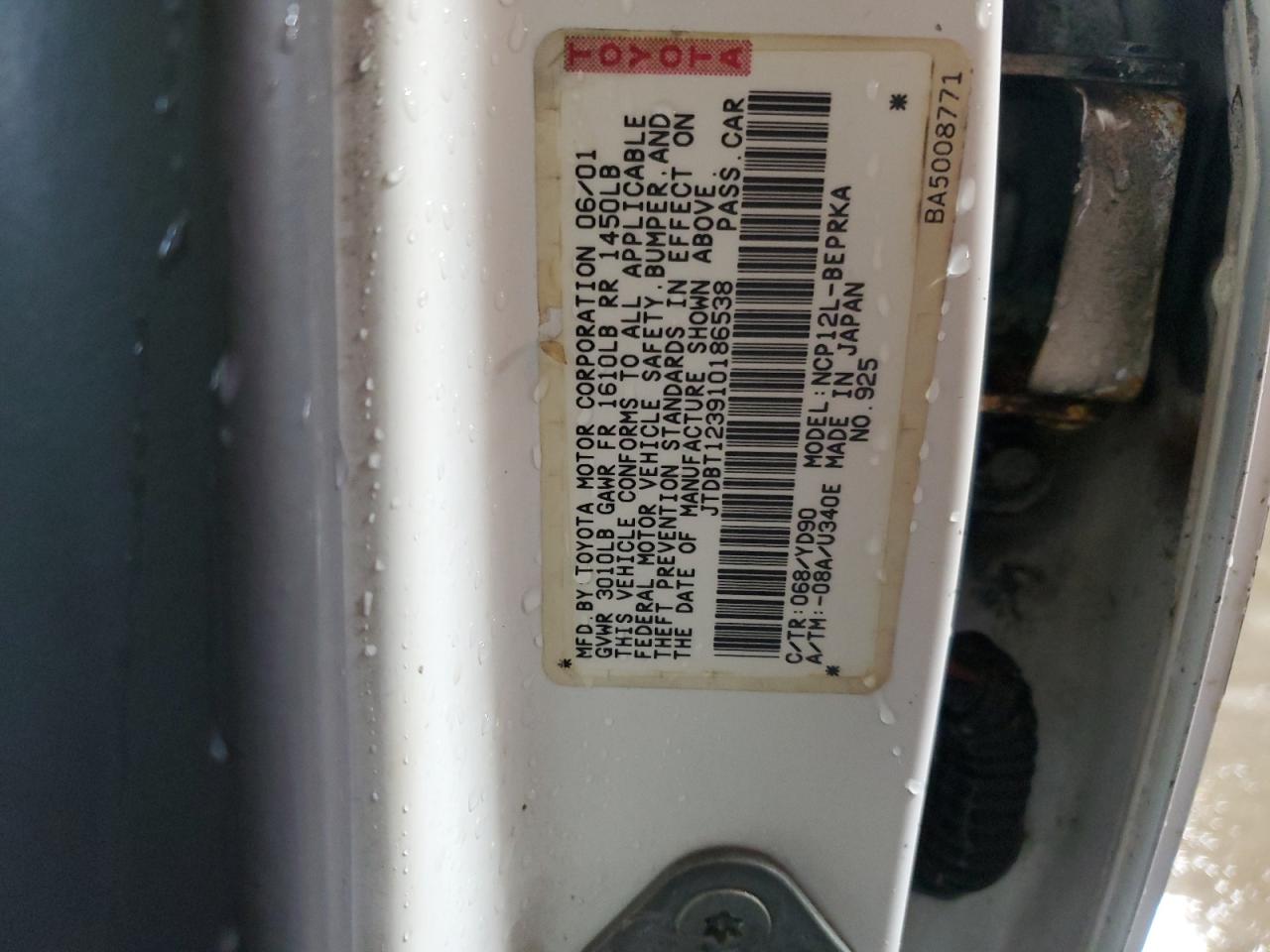 2001 Toyota Echo VIN: JTDBT123910186538 Lot: 90869655