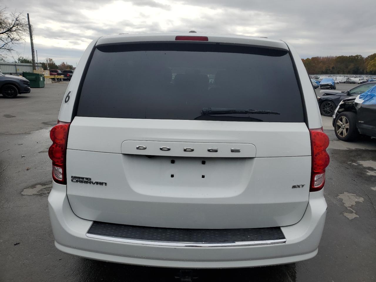 2014 Dodge Grand Caravan Sxt VIN: 2C4RDGCG4ER305737 Lot: 90715535