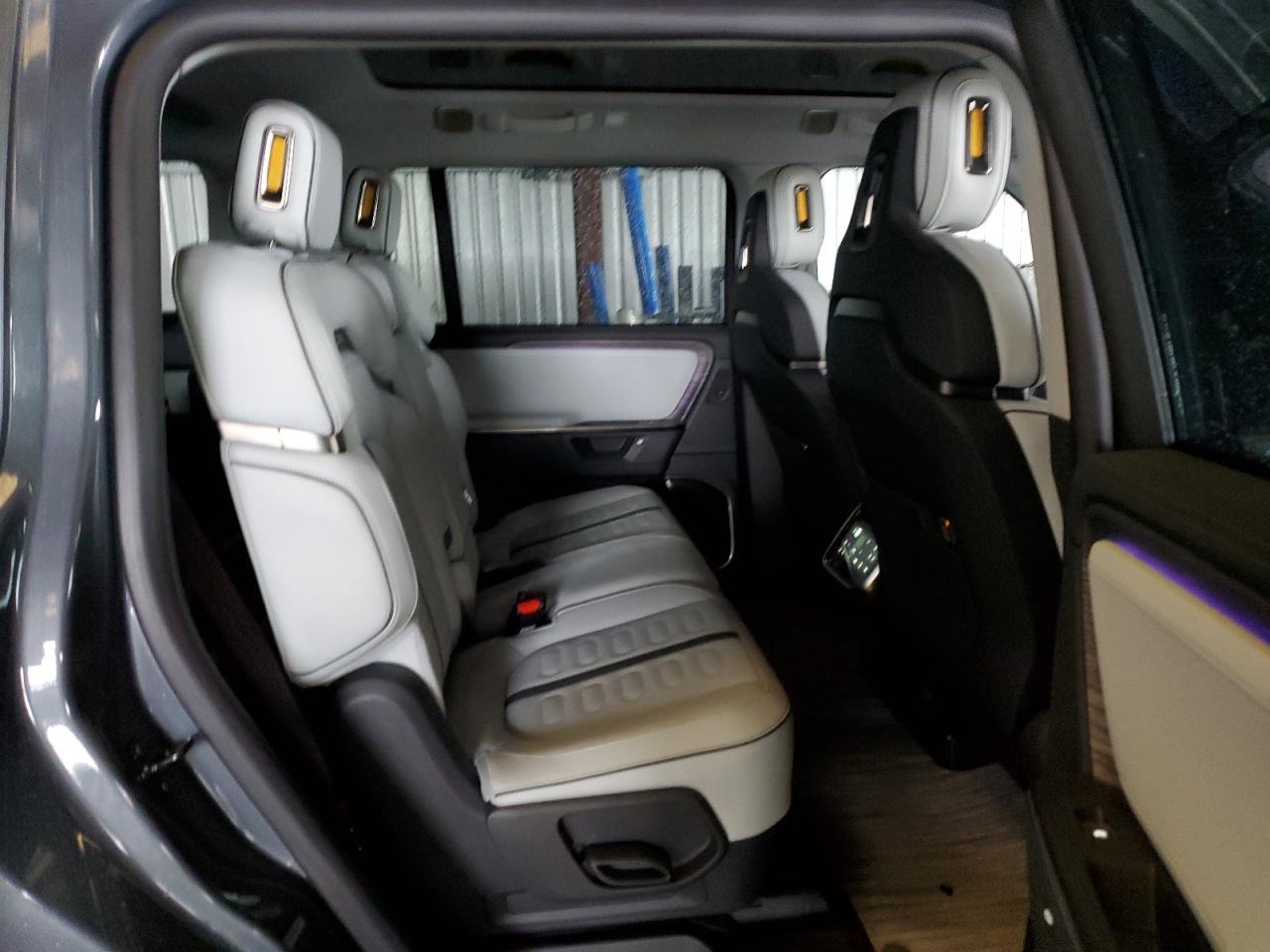 2026 Rivian R1S Adventure VIN: 7PDSGCBA8TN079297 Lot: 92320235