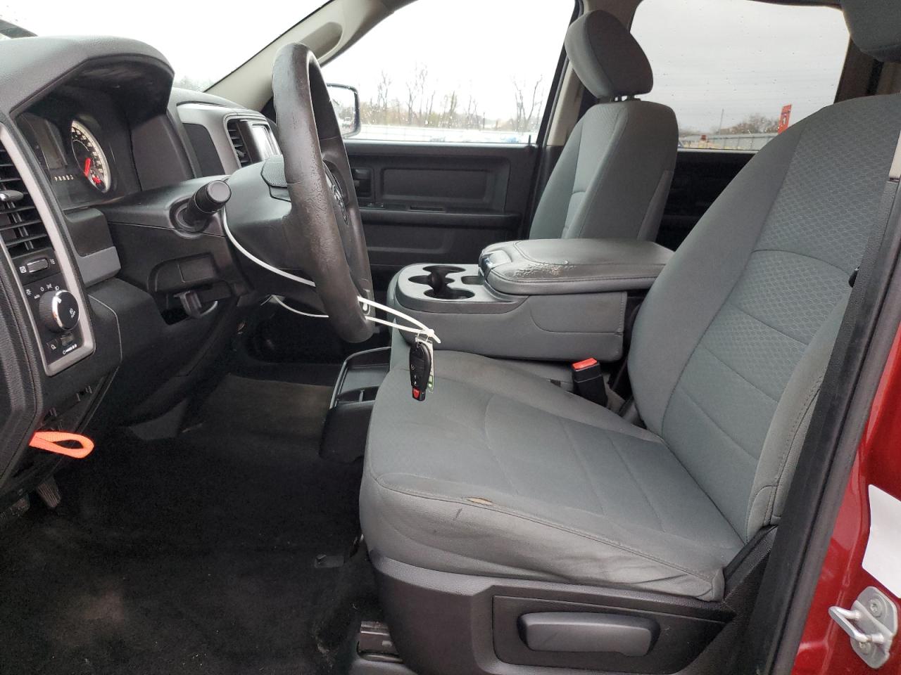 2015 Ram 1500 St VIN: 1C6RR7KT8FS557918 Lot: 91795875