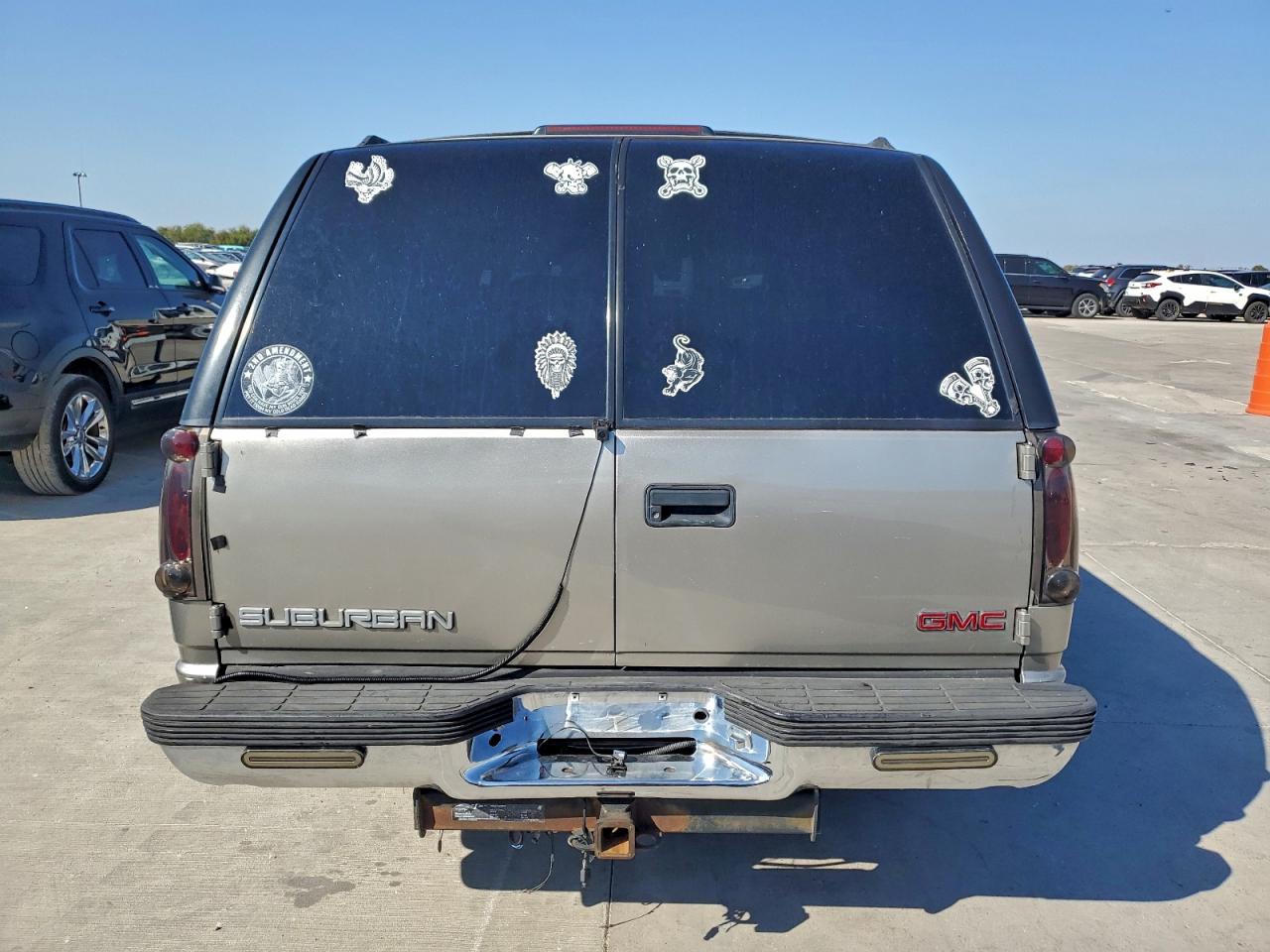 1999 GMC Suburban C1500 VIN: 3GKEC16R7XG544904 Lot: 91823925