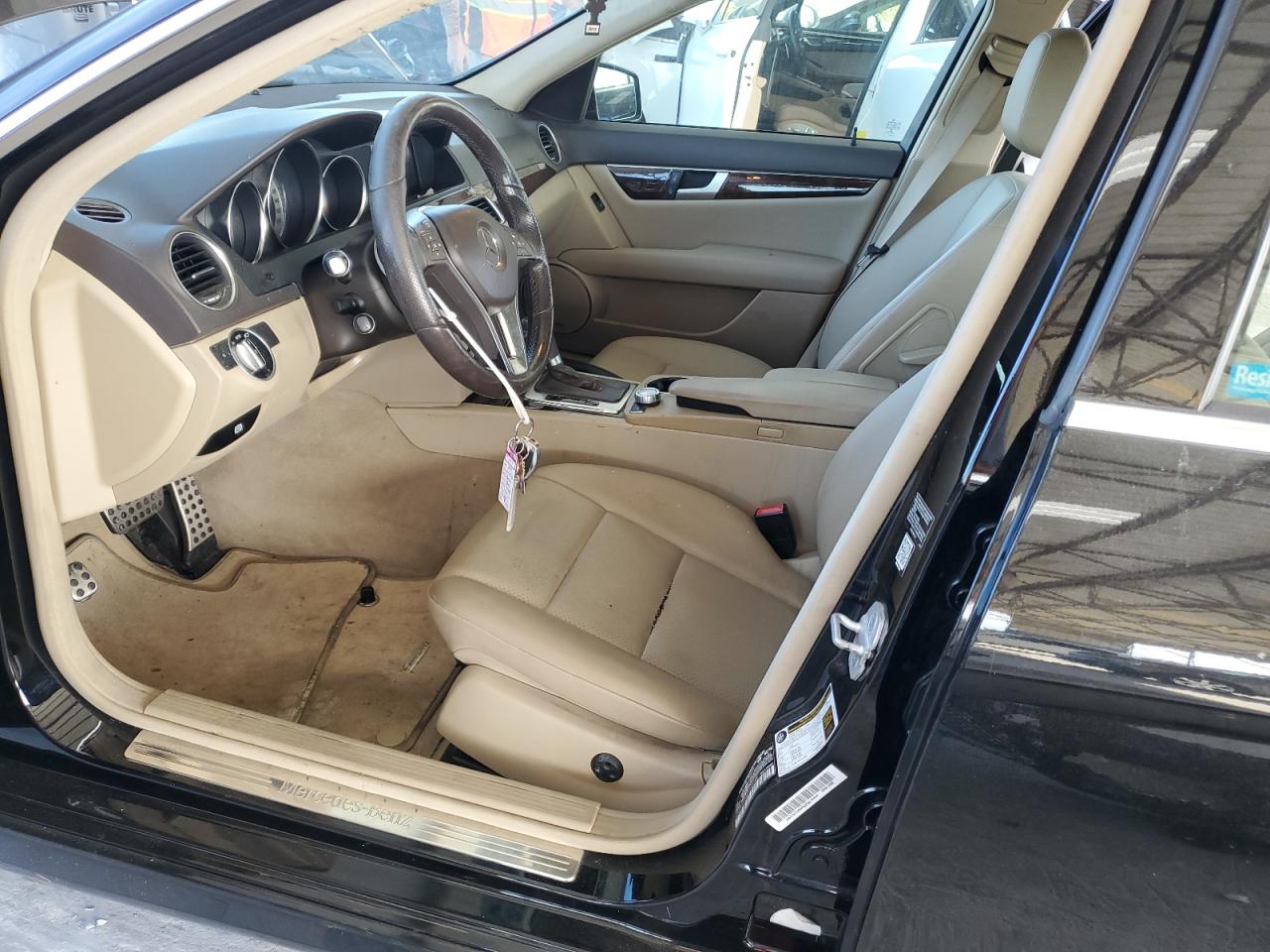 2014 Mercedes-Benz C 250 VIN: WDDGF4HBXEA955048 Lot: 93175235