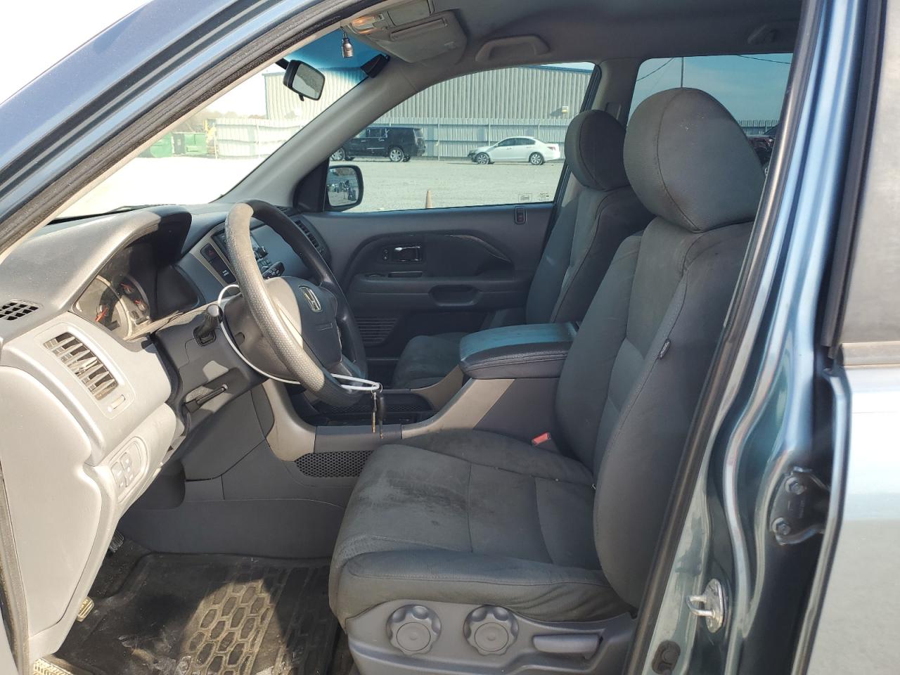 2006 Honda Pilot Lx VIN: 5FNYF28156B046301 Lot: 93498855