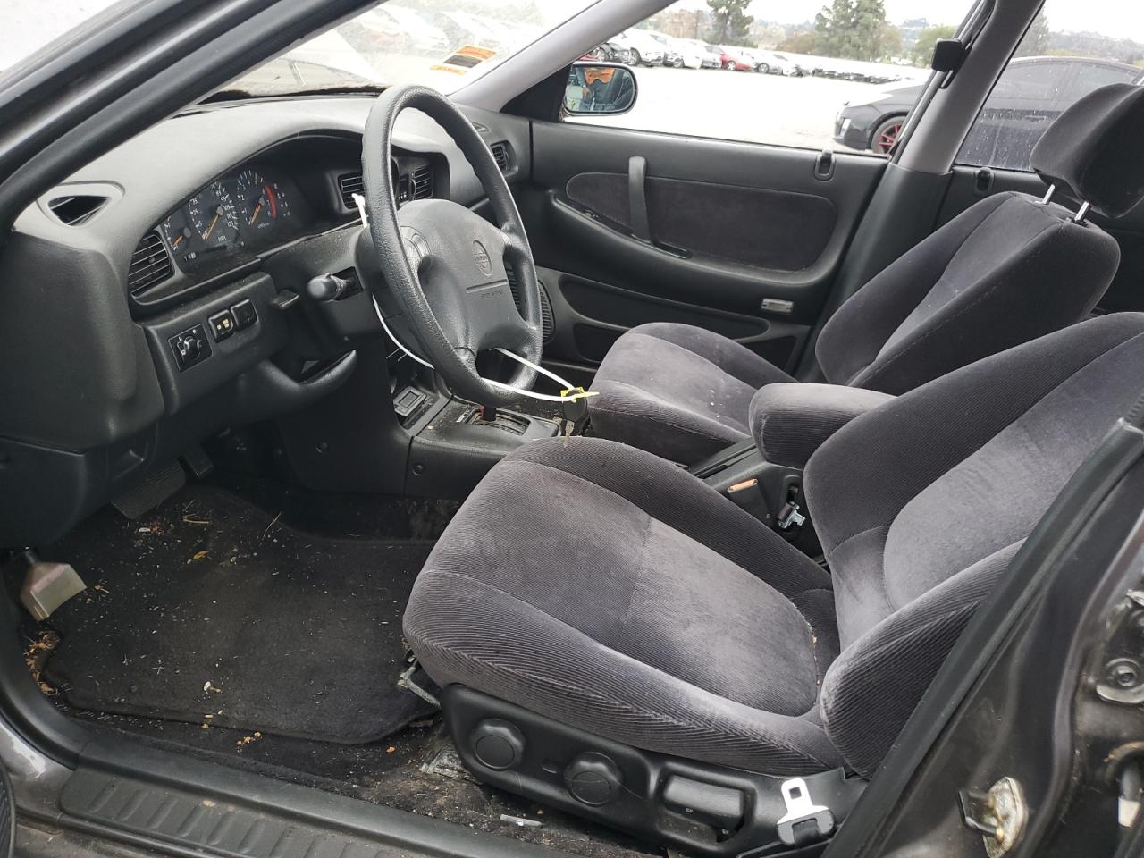 1992 Nissan Maxima Gxe VIN: JN1HJ01F1NT015246 Lot: 92129285