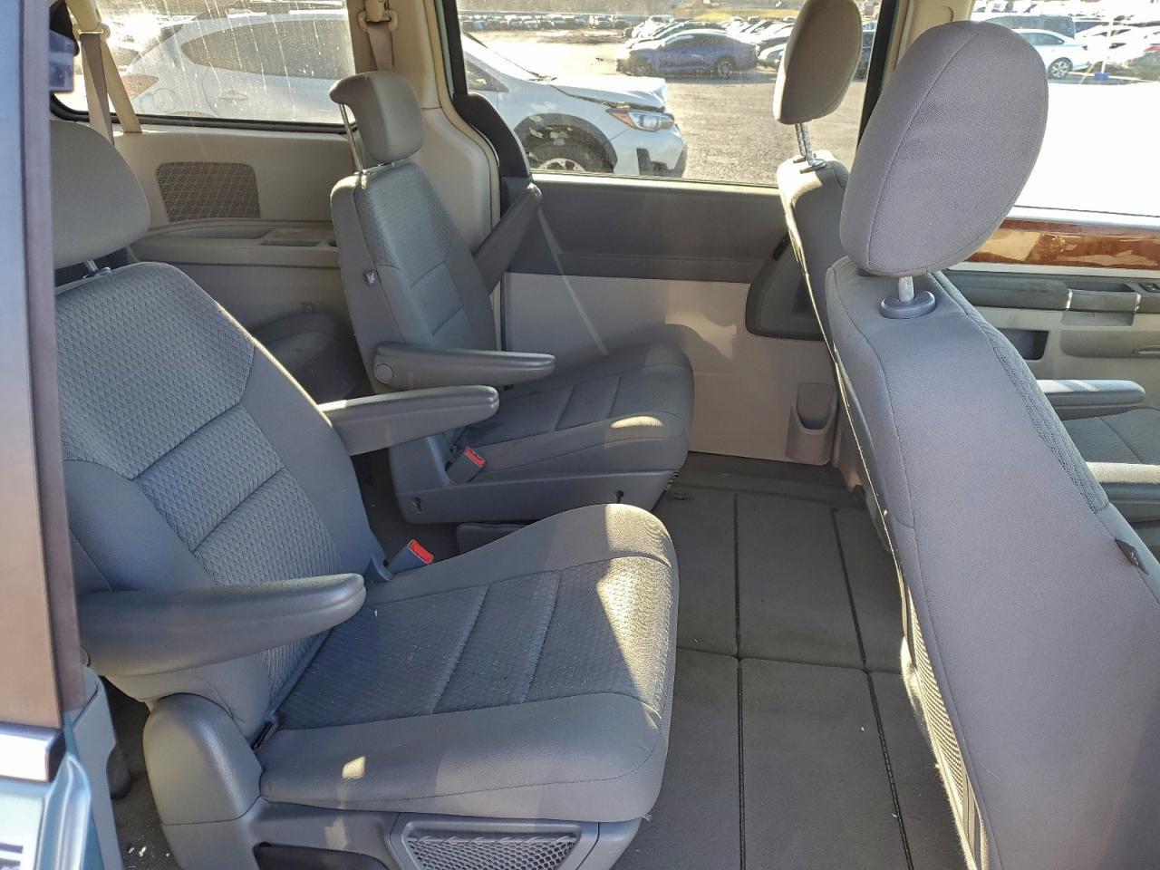 2009 Chrysler Town & Country Touring VIN: 2A8HR54139R573060 Lot: 94029595