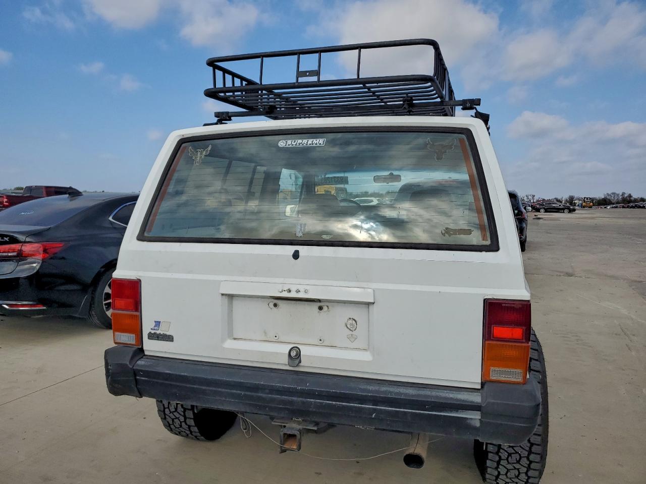 1992 Jeep Cherokee VIN: 1J4FJ27S8NL230735 Lot: 93312835