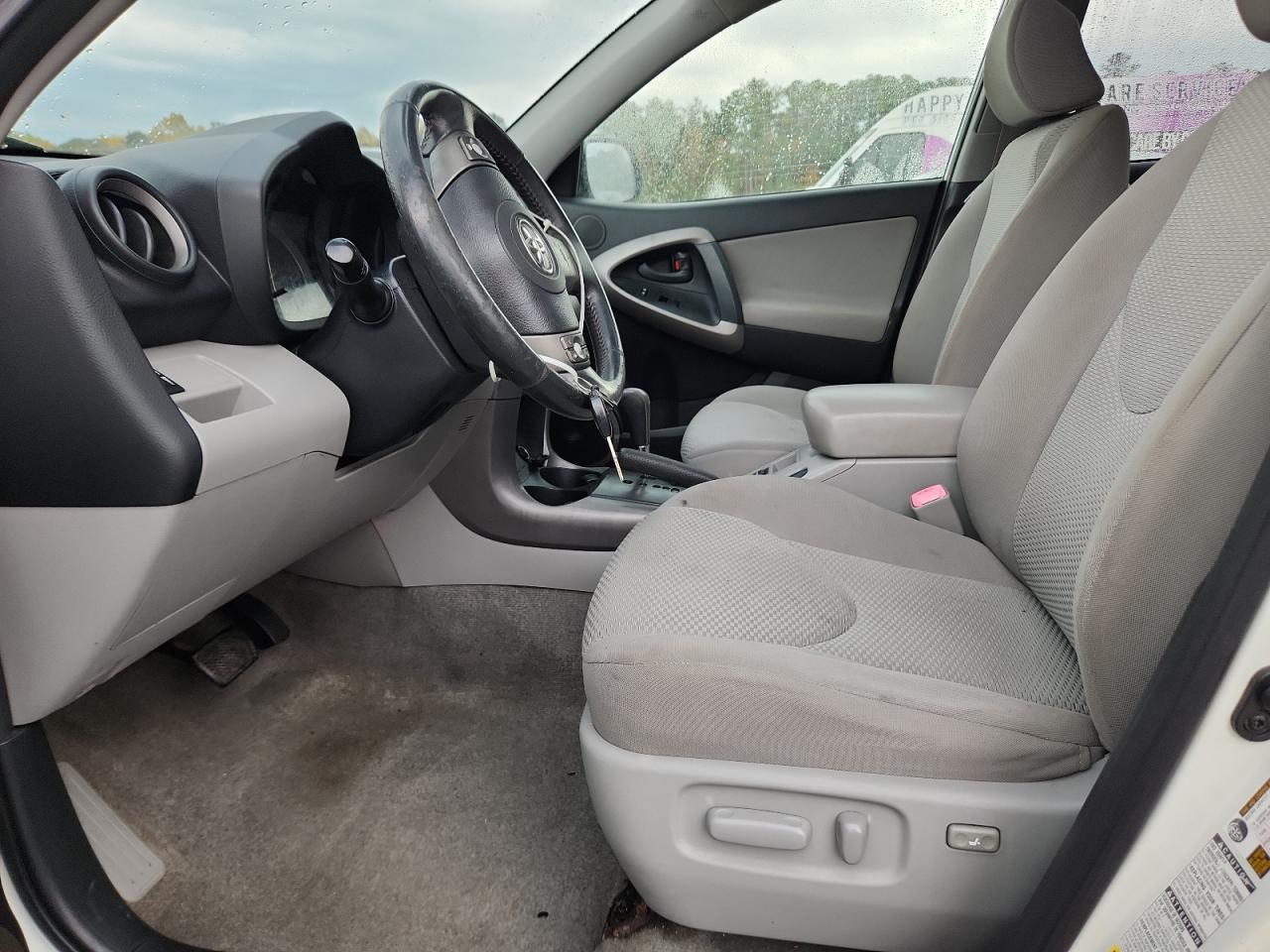 2008 Toyota Rav4 Limited VIN: JTMBD31V685170886 Lot: 91664725