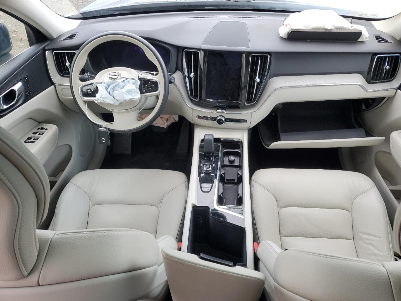 2023 Volvo Xc60 Plus VIN: YV4L12RN8P1306420 Lot: 92753255