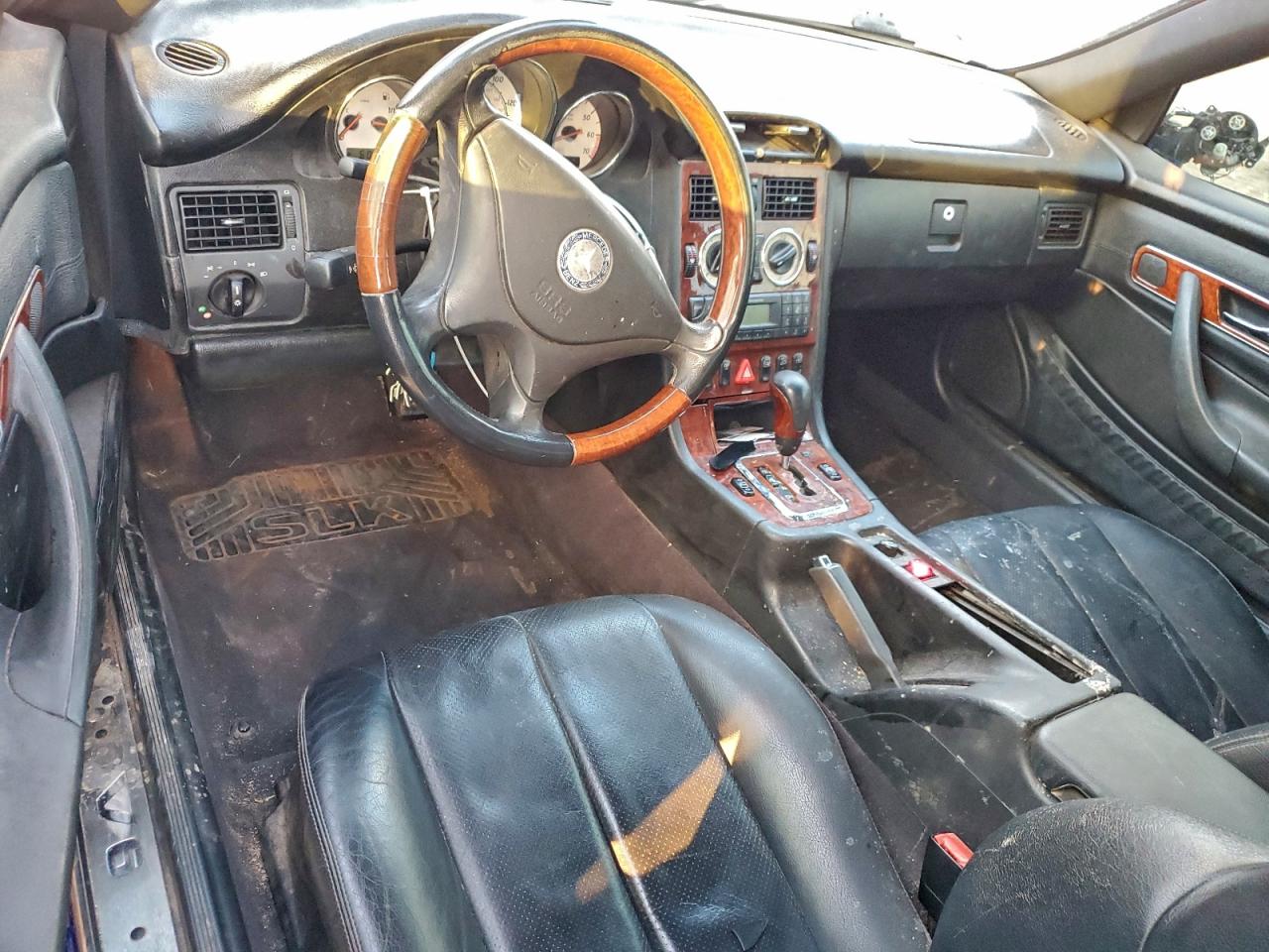 2002 Mercedes-Benz Slk 320 VIN: WDBKK65F32F243187 Lot: 93826685