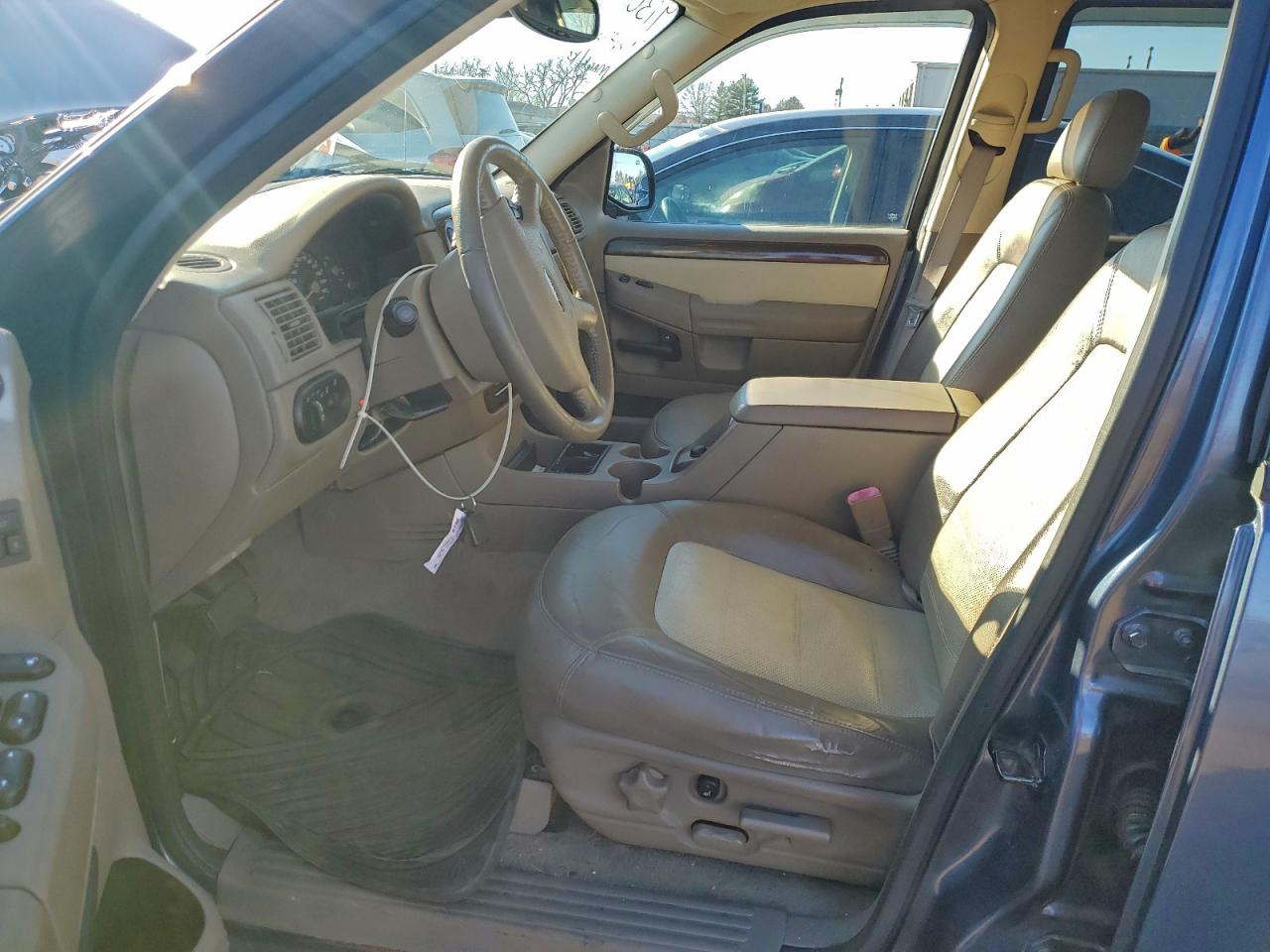 2004 Ford Explorer Eddie Bauer VIN: 1FMZU74K94UA68825 Lot: 93014915