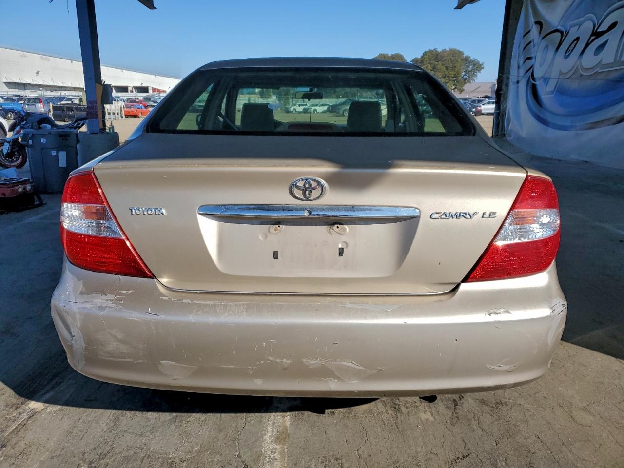 2003 Toyota Camry Le VIN: 4T1BE32K63U121568 Lot: 94217285