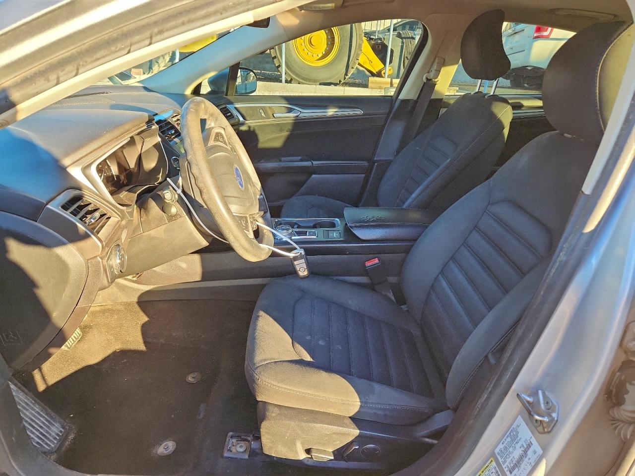 2019 Ford Fusion Se VIN: 3FA6P0LU0KR118093 Lot: 92753845