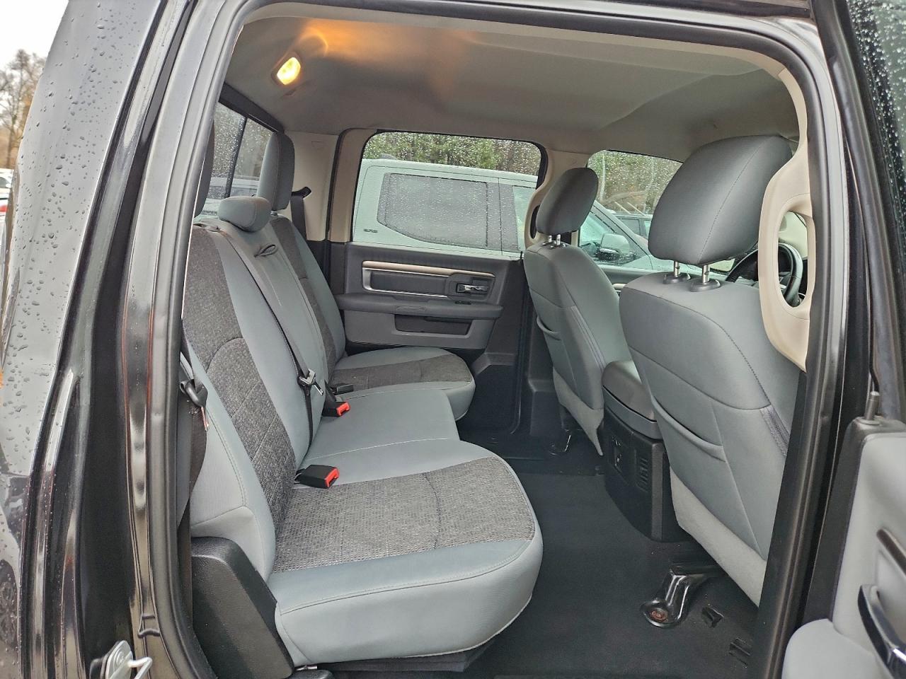 2018 Ram 1500 Slt VIN: 1C6RR7LT9JS323892 Lot: 93672375