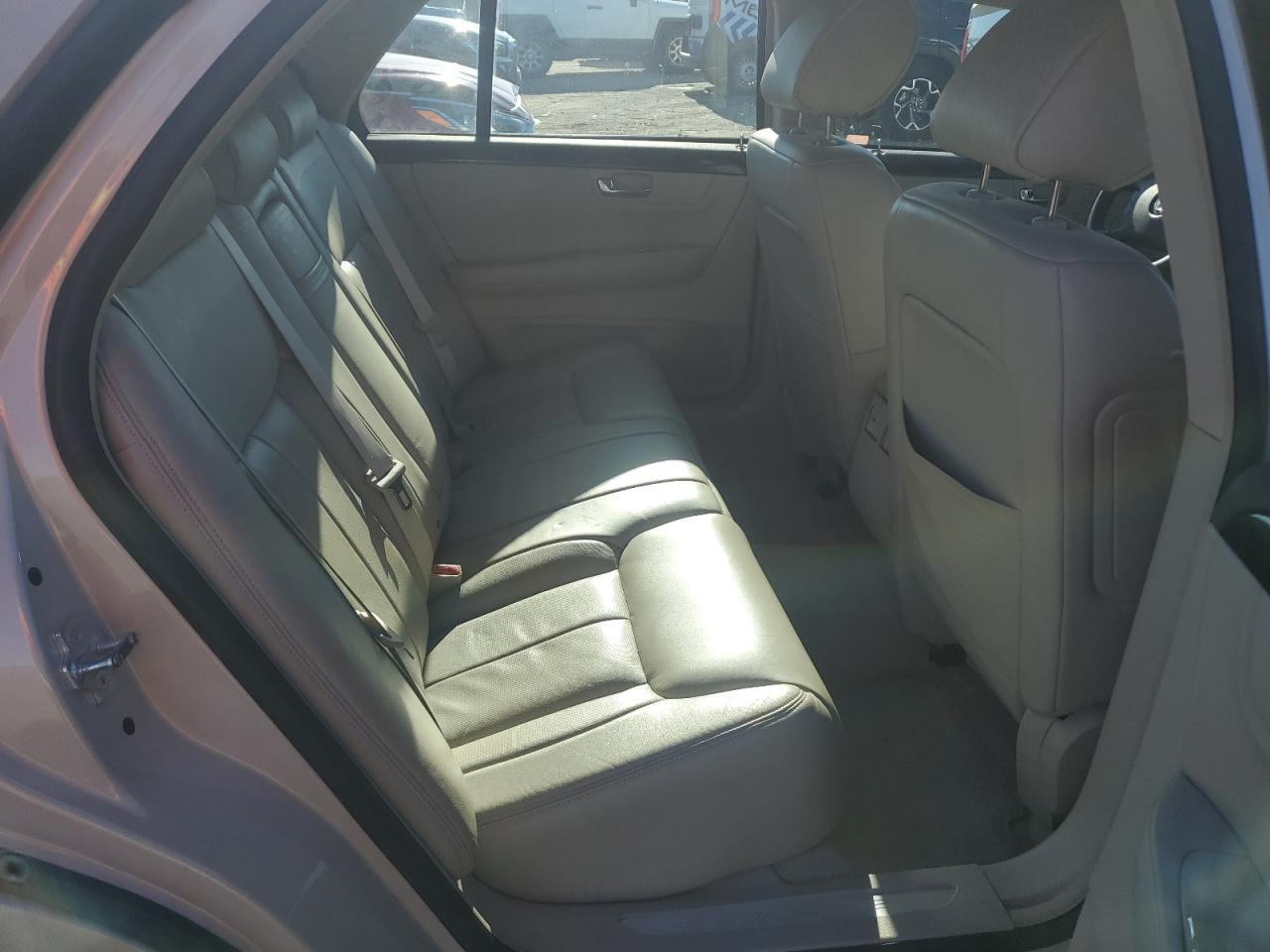 2011 Cadillac Dts VIN: 1G6KA5E6XBU104106 Lot: 92913065