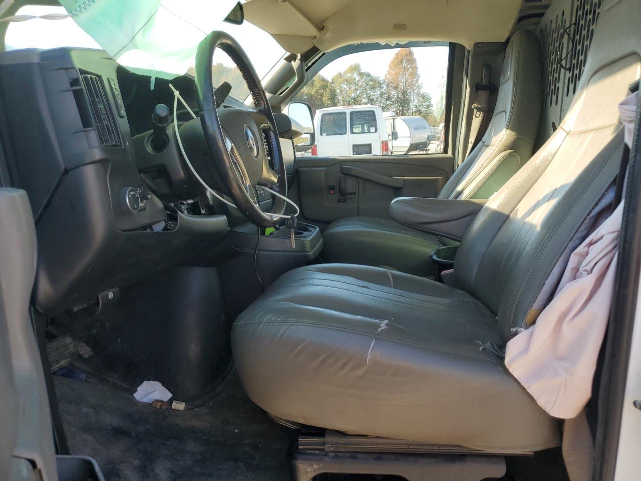 2019 GMC Savana G2500 VIN: 1GTW7AFG6K1319738 Lot: 91764315