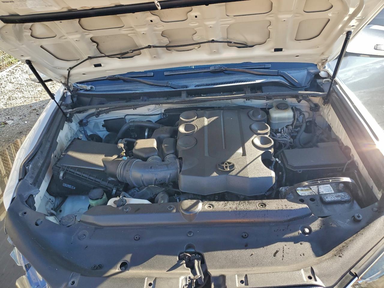 2010 Toyota 4Runner Sr5 VIN: JTEZU5JR1A5006928 Lot: 94197725