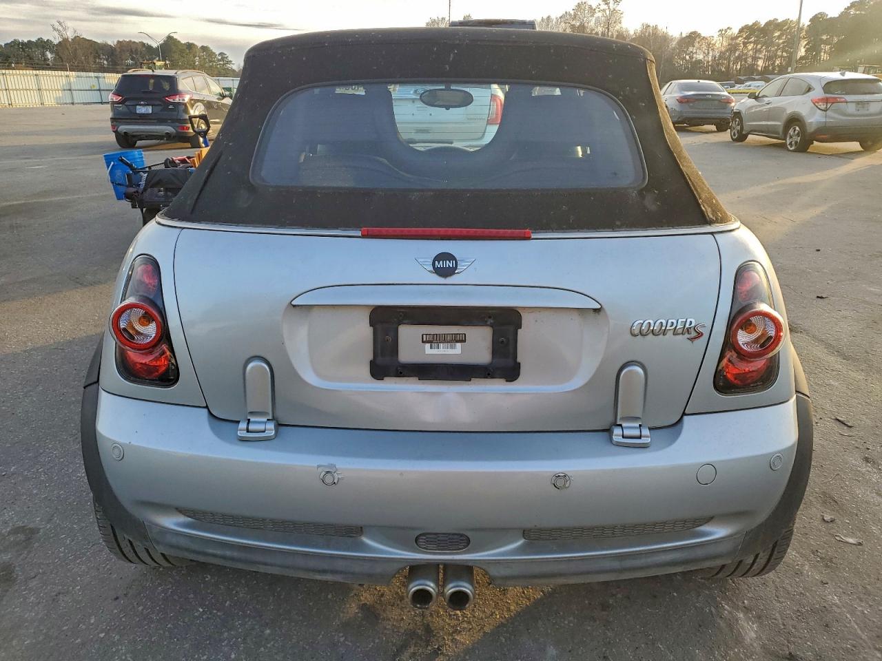 2005 Mini Cooper S VIN: WMWRH33425TF80826 Lot: 94473435