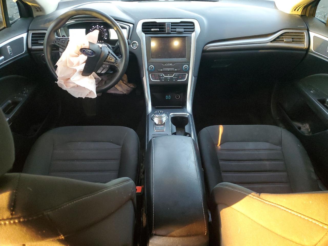 2020 Ford Fusion Se VIN: 3FA6P0T96LR257707 Lot: 90417955