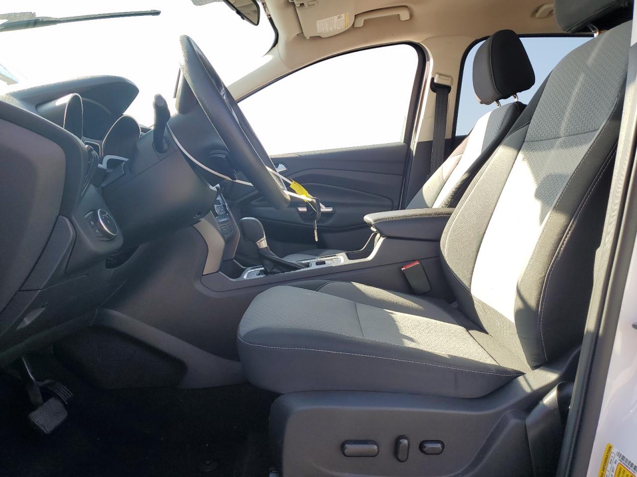 2017 Ford Escape Se VIN: 1FMCU0G98HUE16352 Lot: 91354805