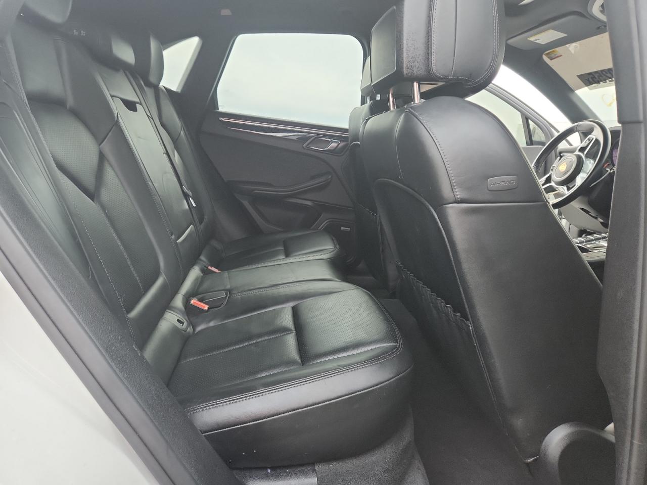 2018 Porsche Macan S VIN: WP1AB2A58JLB32118 Lot: 89510255