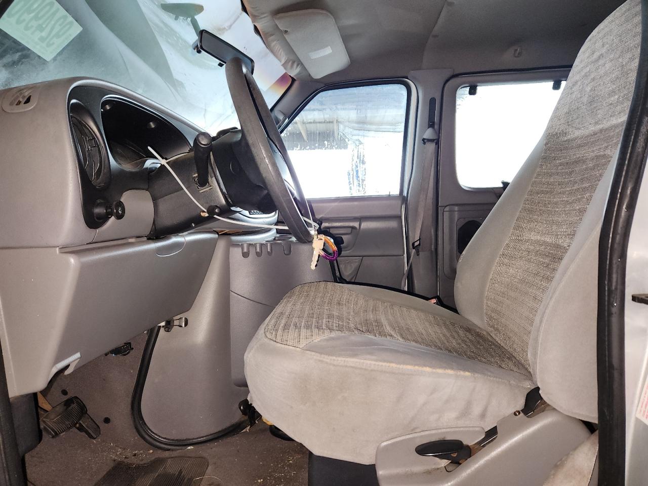 2002 Ford Econoline E350 Super Duty Wagon VIN: 1FBSS31L72HA23832 Lot: 92499675