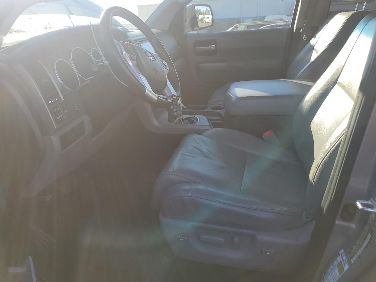 2015 Toyota Sequoia Limited VIN: 5TDJY5G18FS124712 Lot: 93127435