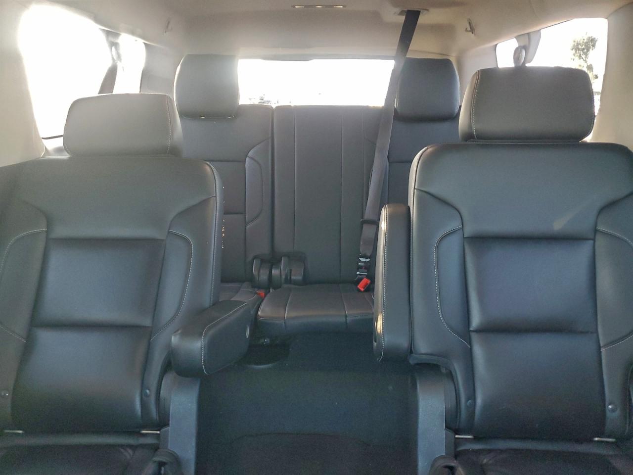 2019 Chevrolet Suburban K1500 Lt VIN: 1GNSKHKC1KR276346 Lot: 93153935