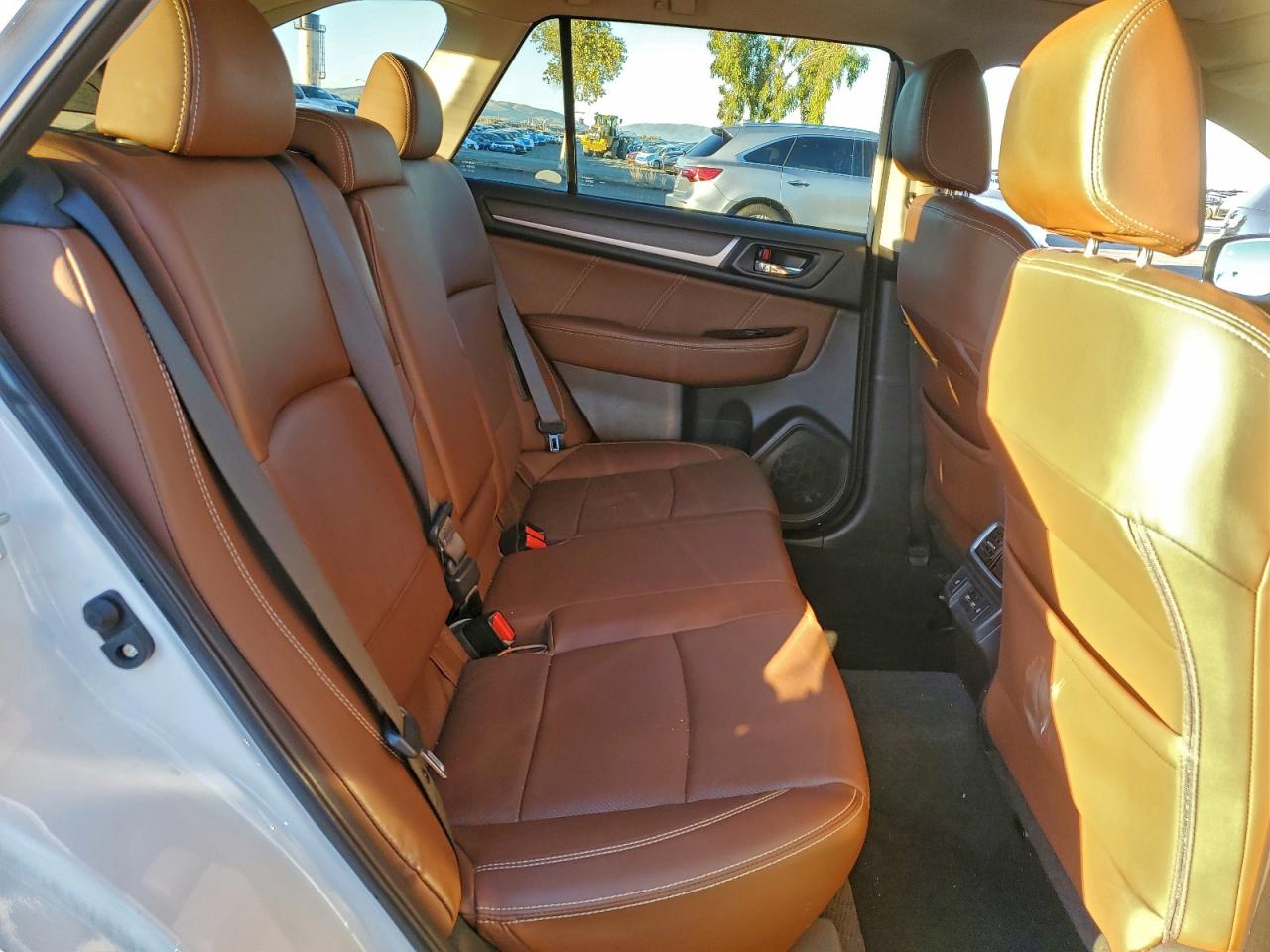 2018 Subaru Outback Touring VIN: 4S4BSETC9J3260186 Lot: 94254555