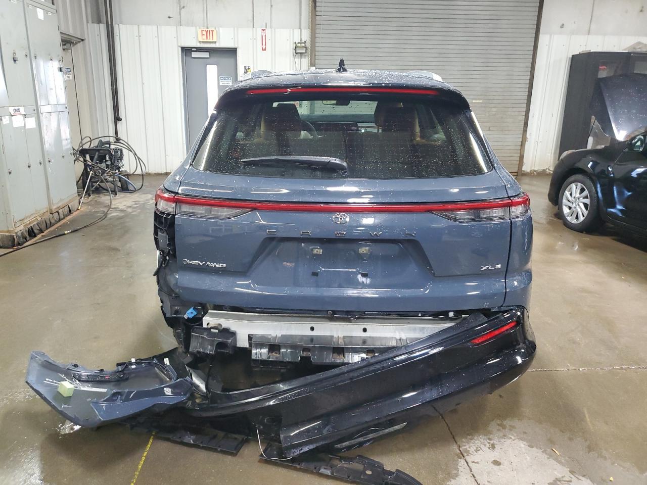 2025 Toyota Crown Signia Xle VIN: JTDACAAJ3S3007535 Lot: 92850935