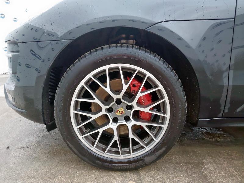 2015 PORSCHE MACAN TURB