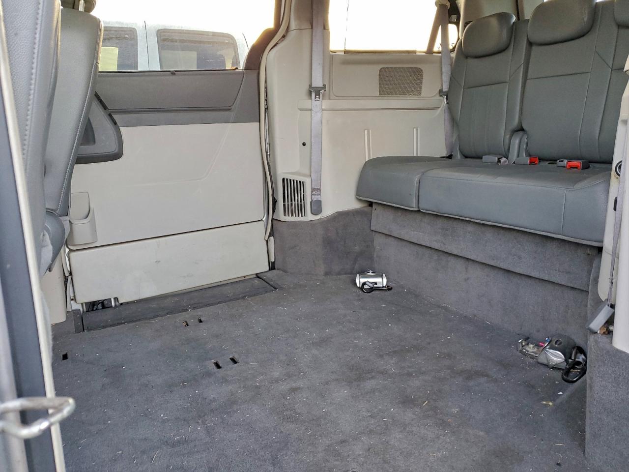 2008 Chrysler Town & Country Touring VIN: 2A8HR54P68R671292 Lot: 93138345